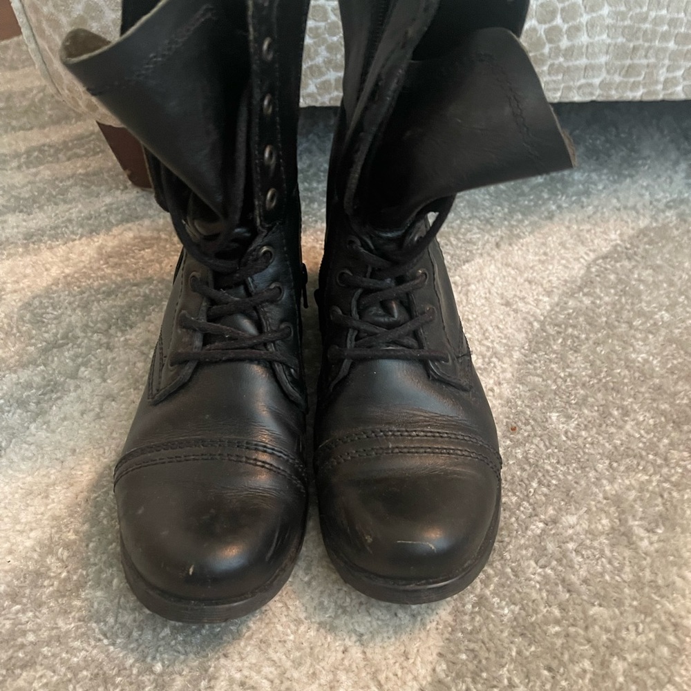 Black lace u Moto boots